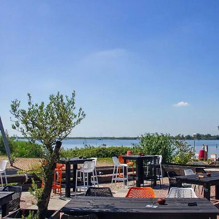 Chalet Op Camping Lauwersoog Met 3 Slaapkamers En Vaatwasser - Joycasa المظهر الخارجي الصورة