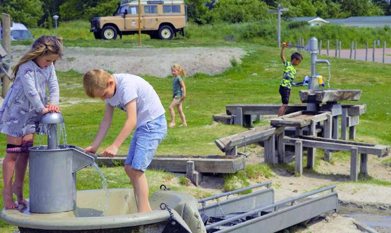 Chalet Op Camping Lauwersoog Met 3 Slaapkamers En Vaatwasser - Joycasa المظهر الخارجي الصورة