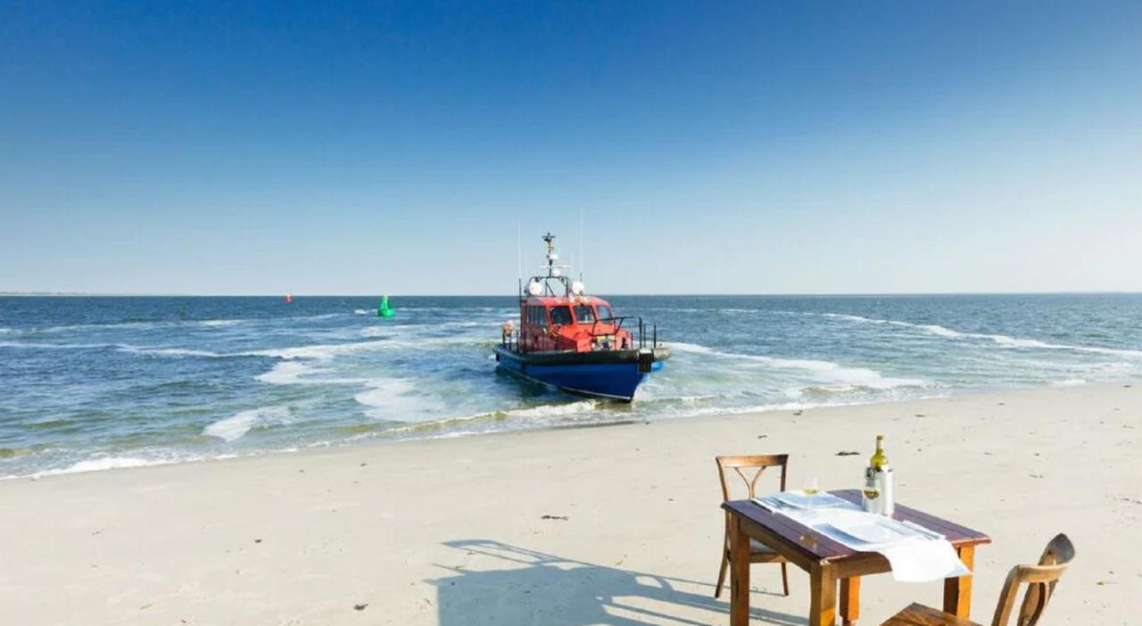 Chalet Op Camping Lauwersoog Met 3 Slaapkamers En Vaatwasser - Joycasa المظهر الخارجي الصورة